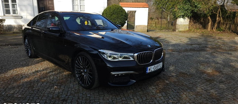 BMW Seria 7 cena 165000 przebieg: 260000, rok produkcji 2016 z Legionowo małe 497